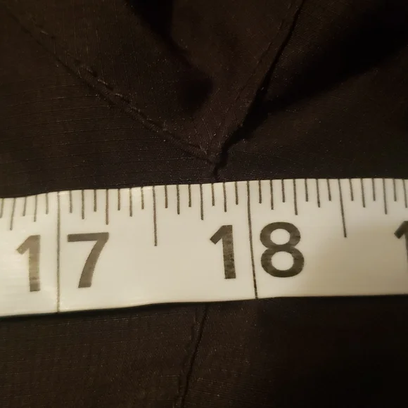 New Balance Women's Running Jacket - Picture 14 of 16